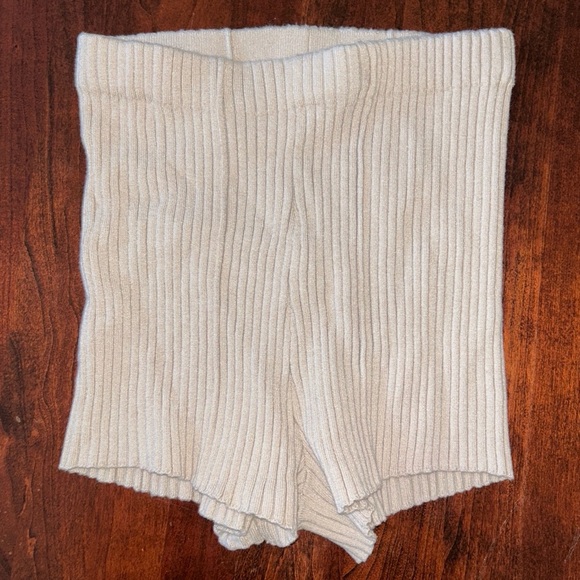 Revolve Weekend Stories Knit Linda Short - Nude - Picture 2 of 3